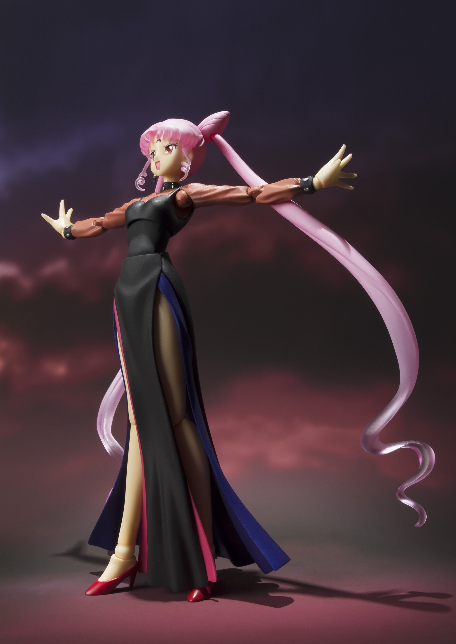 Amazon.co.jp: S.H.フィギュアーツ ブラック・レディ 『美少女戦士